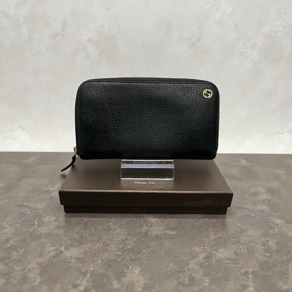 Gucci Black Pebbled Leather Zip-Around Wallet w/box EUC - Picture 1 of 8